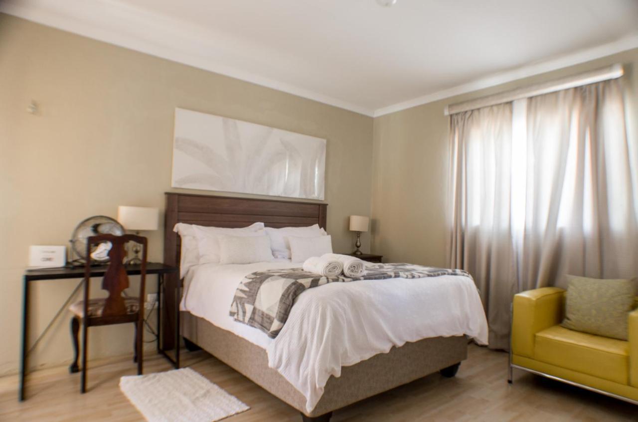 Seroloana Guest House Rustenburg Esterno foto