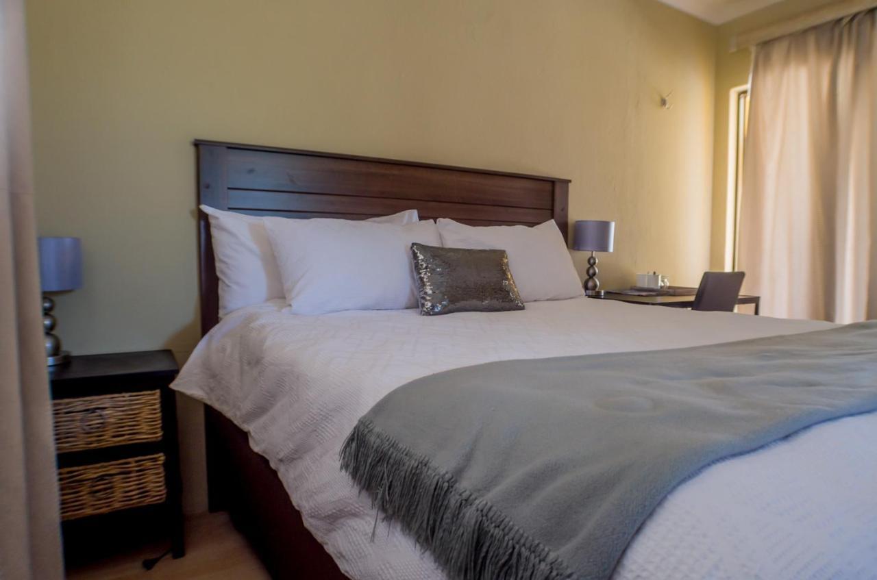 Seroloana Guest House Rustenburg Esterno foto