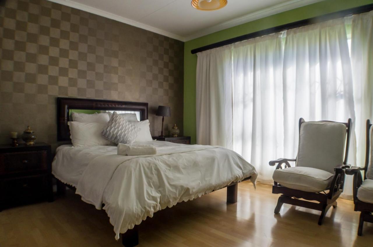 Seroloana Guest House Rustenburg Esterno foto
