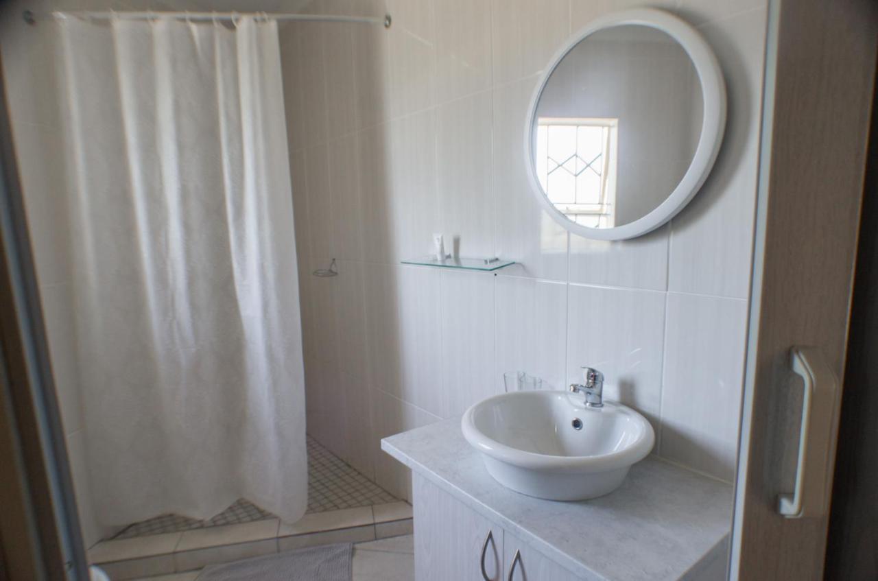 Seroloana Guest House Rustenburg Esterno foto