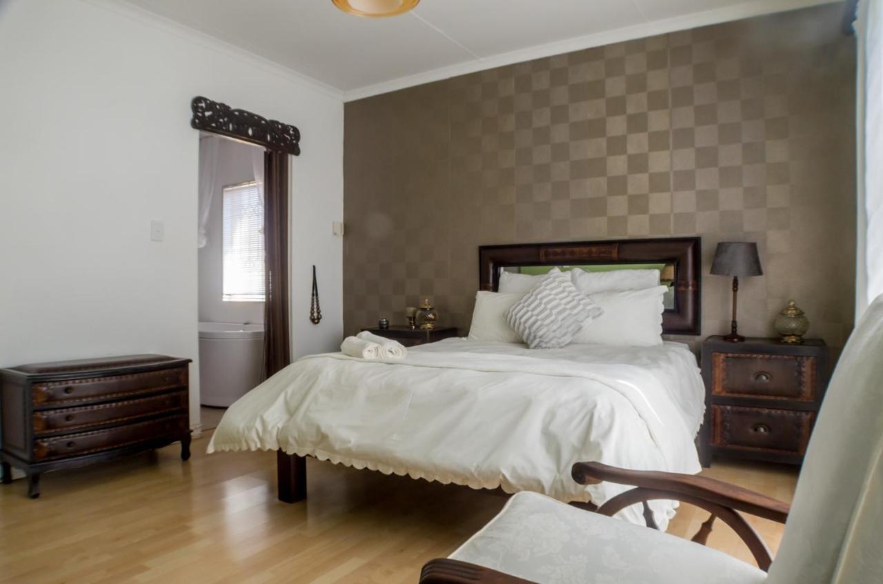 Seroloana Guest House Rustenburg Esterno foto