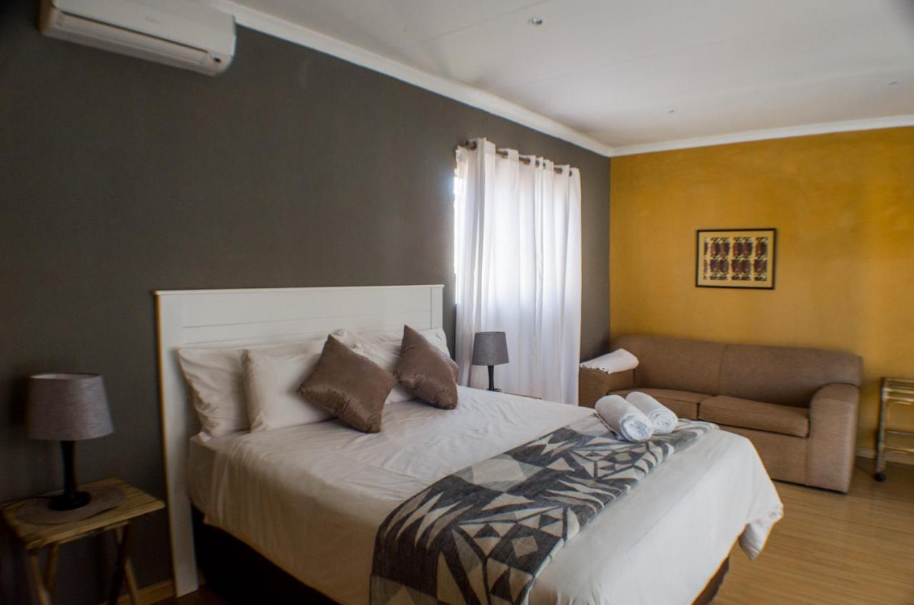 Seroloana Guest House Rustenburg Esterno foto