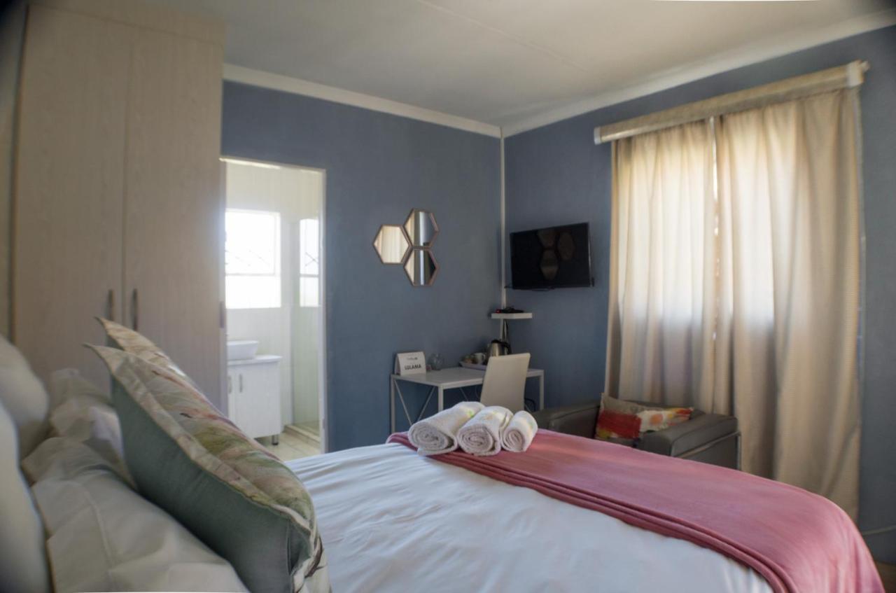 Seroloana Guest House Rustenburg Esterno foto